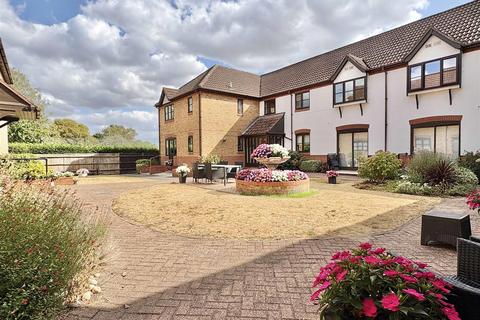 2 bedroom retirement property for sale, Baddow Road, Great Baddow, Chelmsford