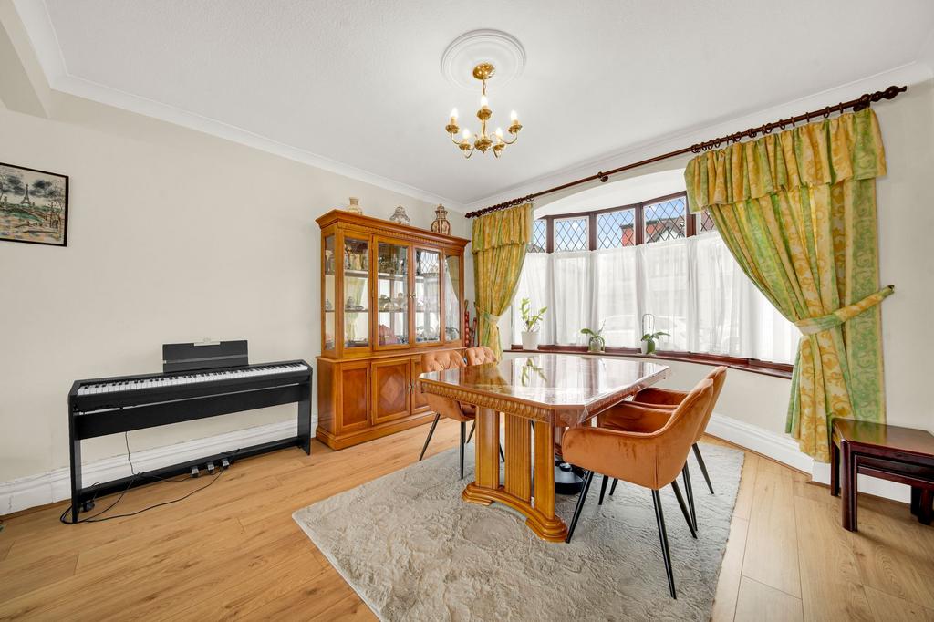 House in Ilford - View 4