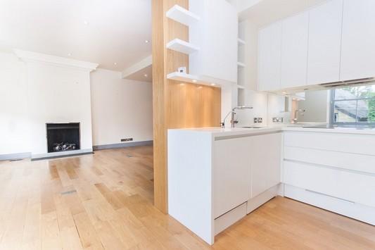 House in London - View 2