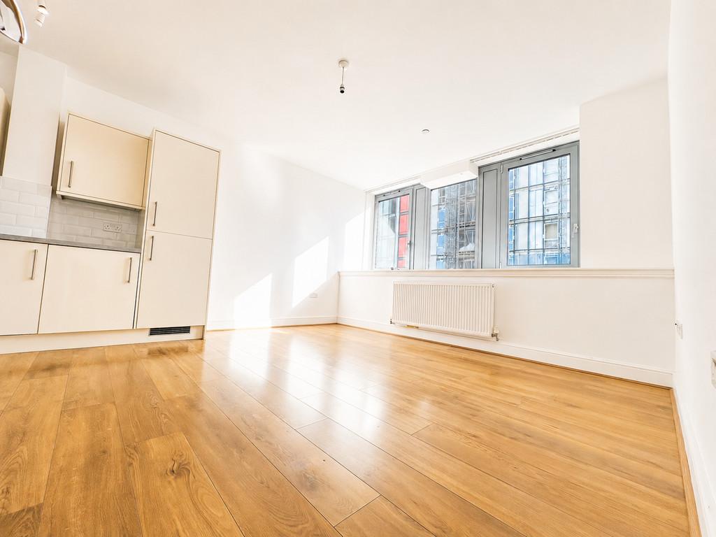 Apartment in London - View 3