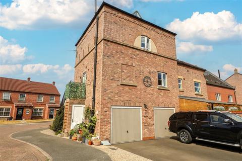 2 bedroom semi-detached house for sale, Lochranza Road, Thirsk