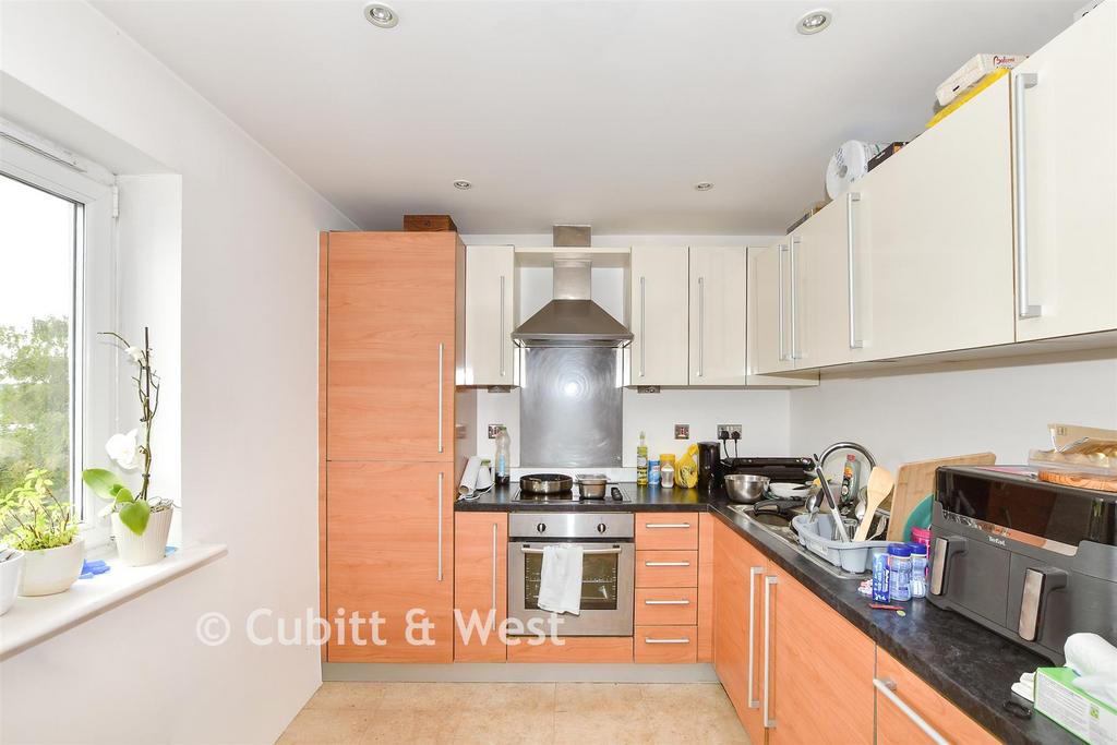 Apartment in Crawley - View 2