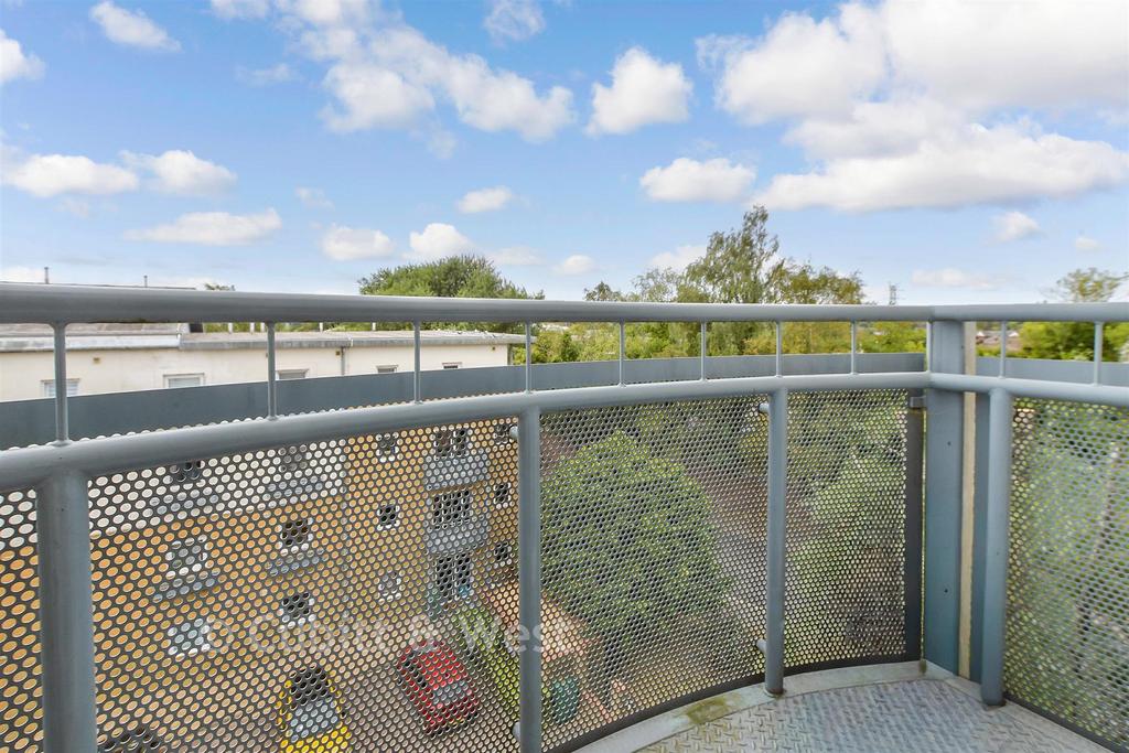 Apartment in Crawley - More