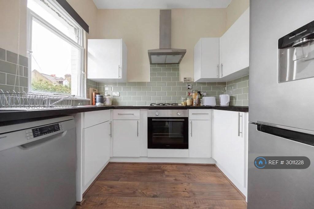 Apartment in London - View 5