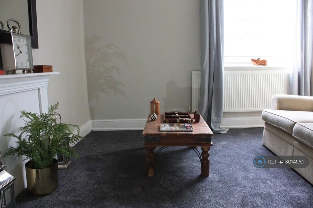 Apartment in York - View 2