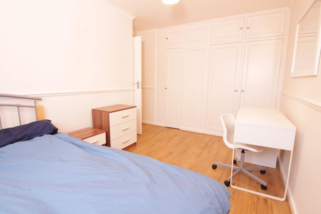 Apartment in London - View 2