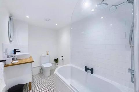 1 bedroom apartment to rent, High Street, Lydney GL15