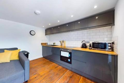 1 bedroom apartment to rent, High Street, Lydney GL15