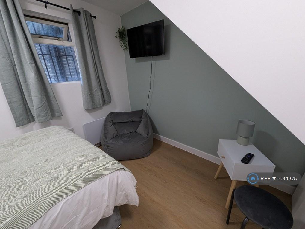 Apartment in London - View 5