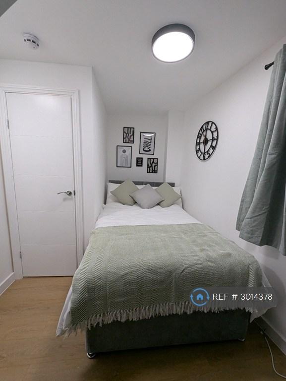 Apartment in London - More