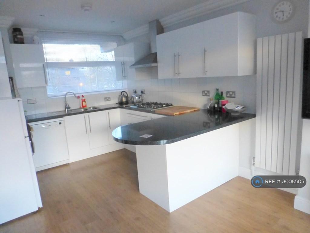 Apartment in Battersea - View 3