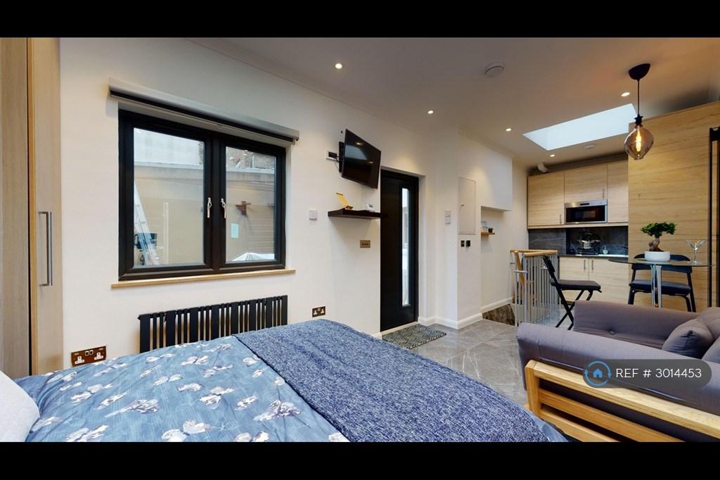 Apartment in London - View 3