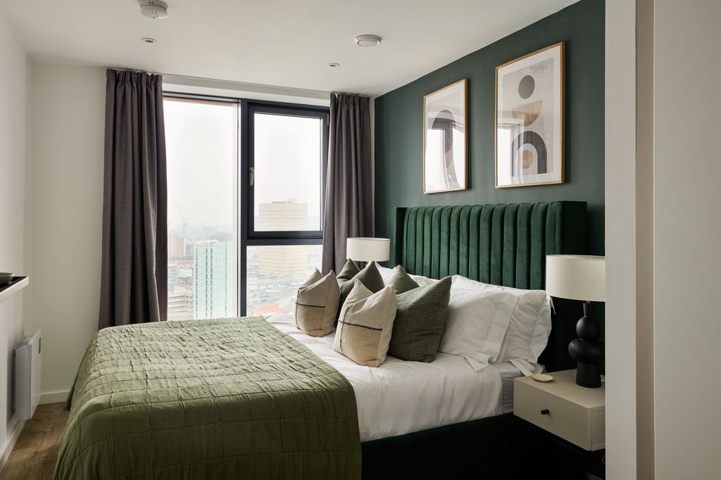 at Property Sense, Apartment 1503, Swan Street House M4