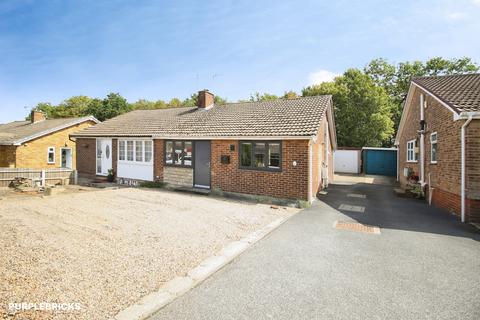 2 bedroom semi-detached bungalow for sale, Willerton Close, Dewsbury, WF12
