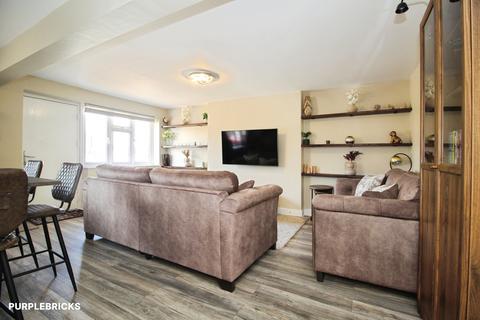 2 bedroom semi-detached bungalow for sale, Willerton Close, Dewsbury, WF12