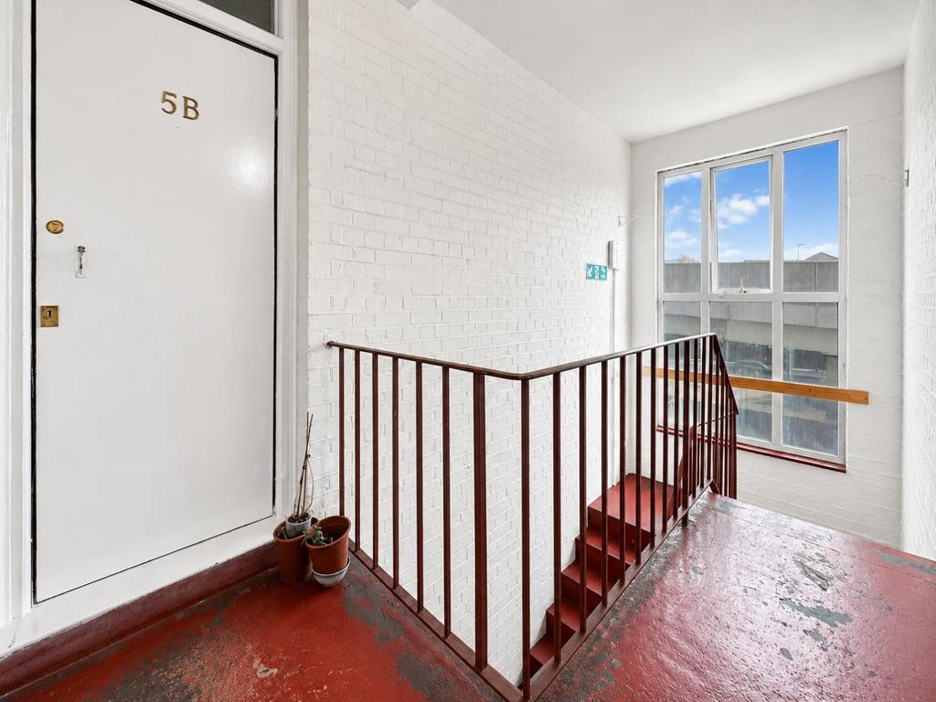 Apartment in London - View 2