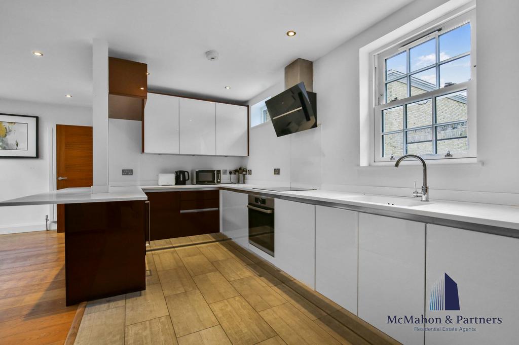House in London - View 4