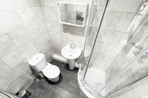 1 bedroom in a house share to rent, 4 Wadham Street, Stoke-On-Trent, ST4