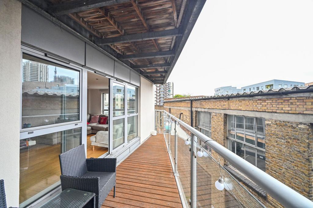 Apartment in London - View 4