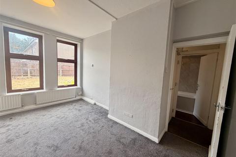 Studio to rent, Downs Court, Brighton Road
