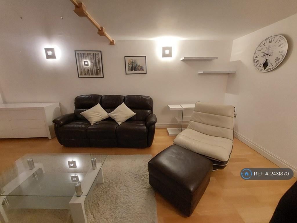 Apartment in London, Lockes Wharf, Isle of Dogs - View 3