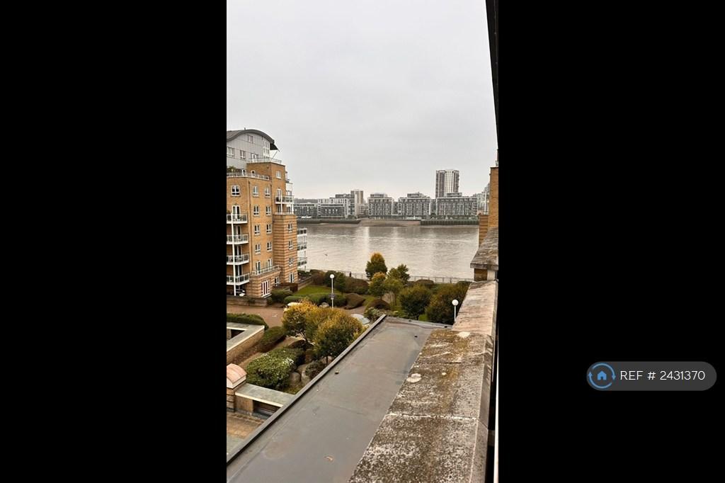 Apartment in London, Lockes Wharf, Isle of Dogs - More