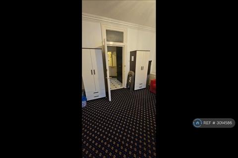 3 bedroom flat to rent, Great Russell Mansions, London, WC1B
