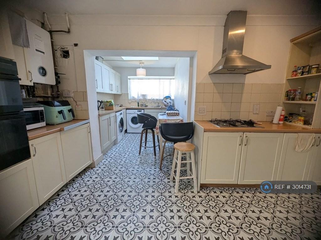 House in London - View 5