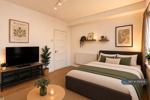 3 bedroom flat to rent, Finn House, London, N1