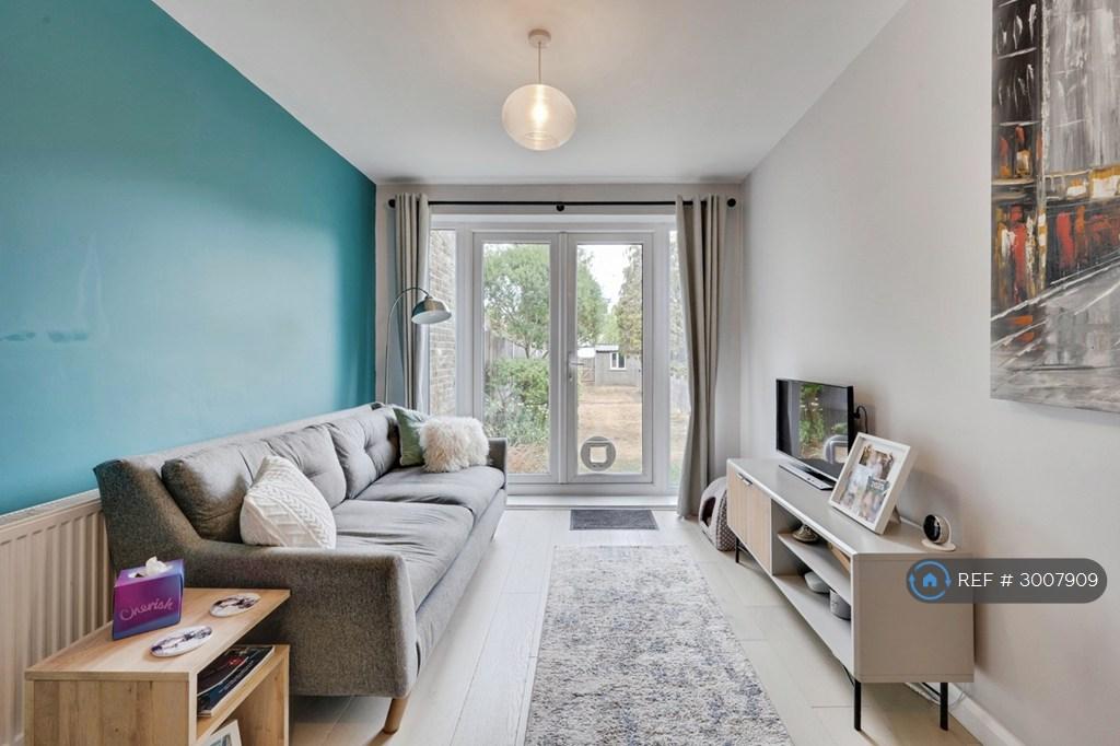 Apartment in New Malden, West Barnes - More