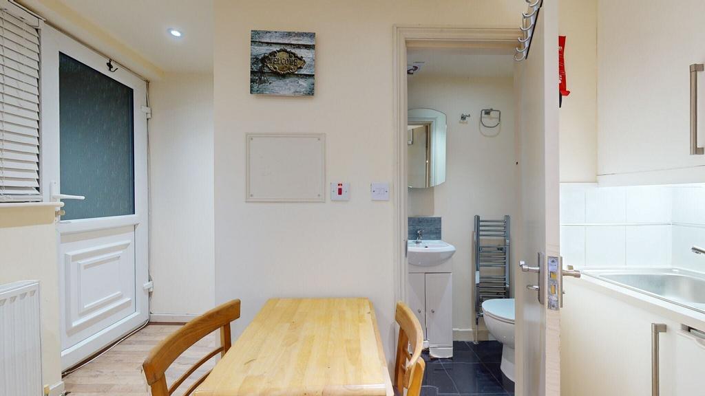 Apartment in London - More