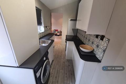 3 bedroom terraced house to rent, Peel Street, Middlesbrough, TS1