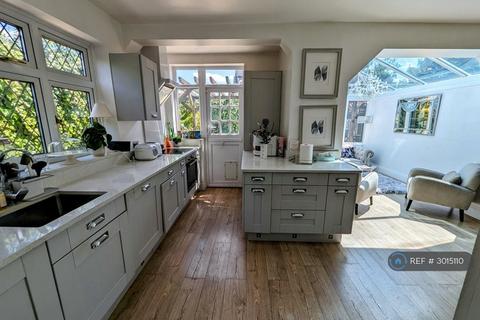 4 bedroom semi-detached house to rent, Hillside Avenue, Woodford Green, IG8
