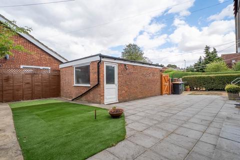 3 bedroom bungalow for sale, Seamons Close, Bedfordshire LU6
