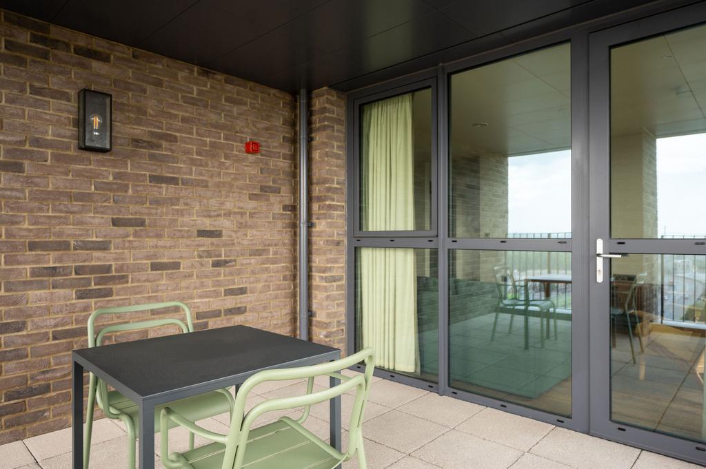 Apartment in London - More