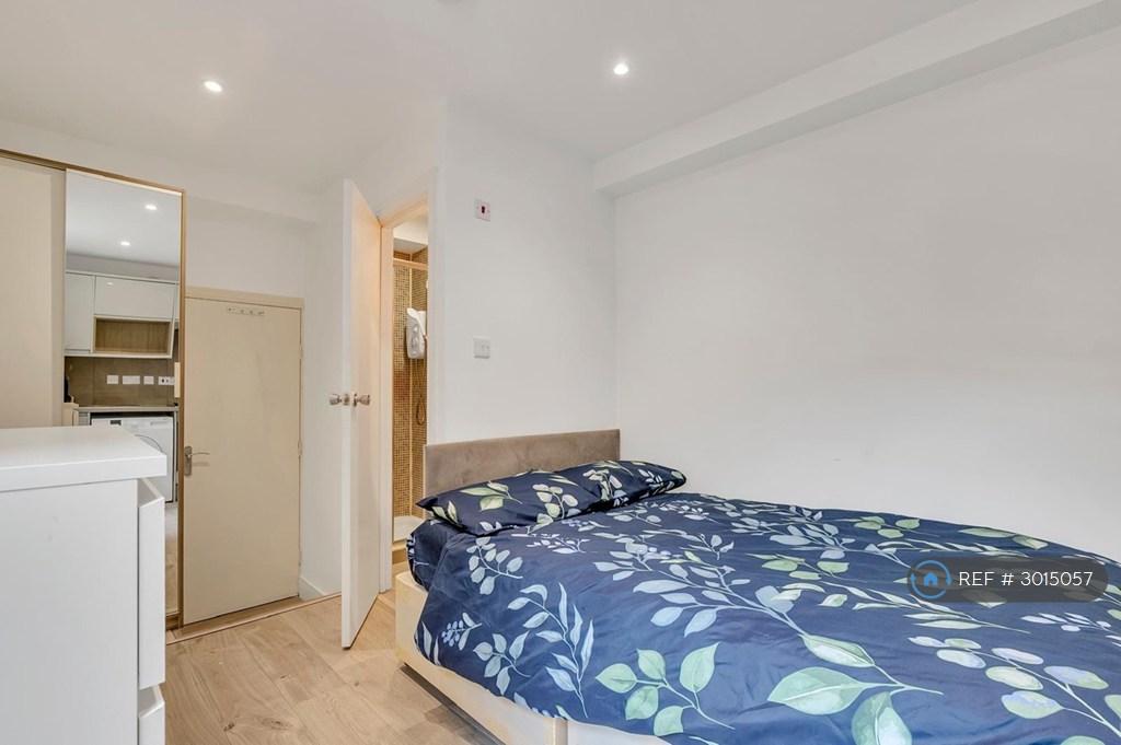 Apartment in London - More