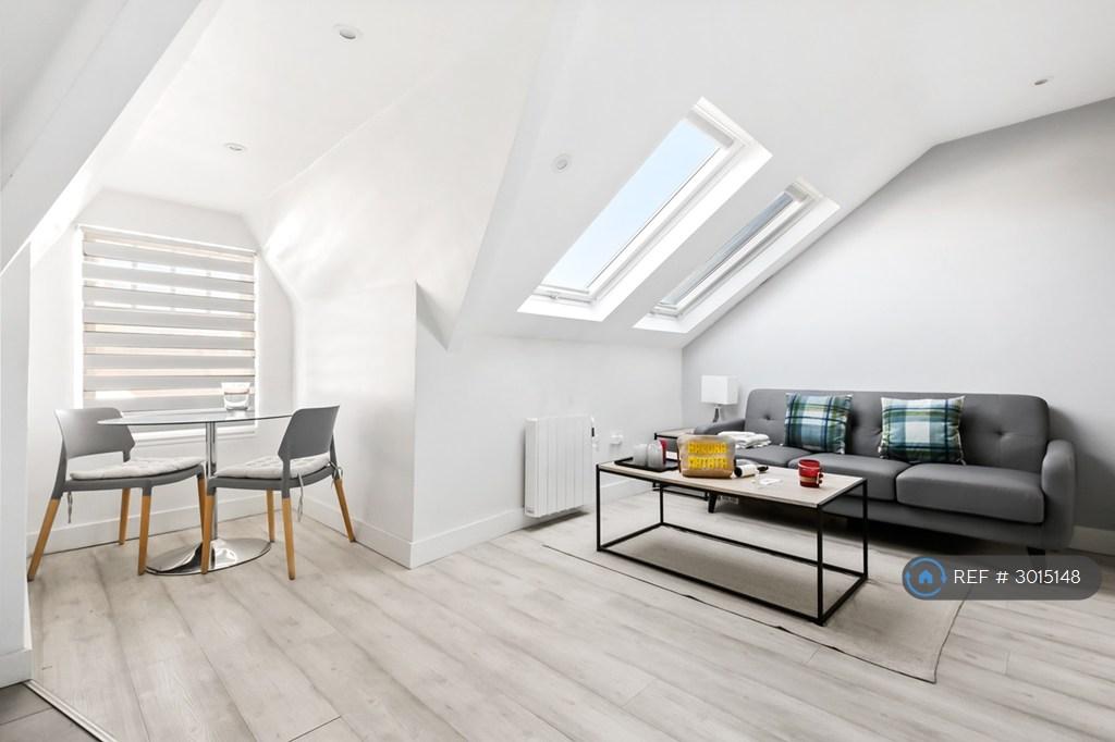 Apartment in London - View 2
