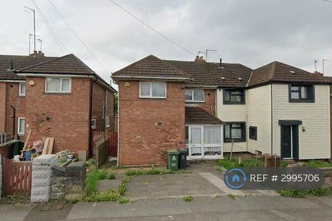 3 bedroom semi-detached house to rent, Pugh Crescent, Walsall, WS2