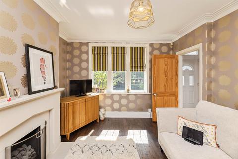 3 bedroom semi-detached house for sale, Kenley Avenue, Bradford