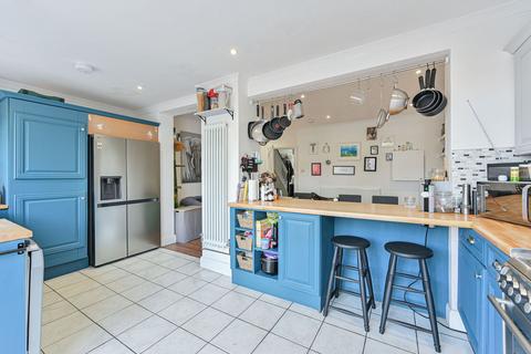3 bedroom house to rent, Eveline Road, Mitcham, CR4