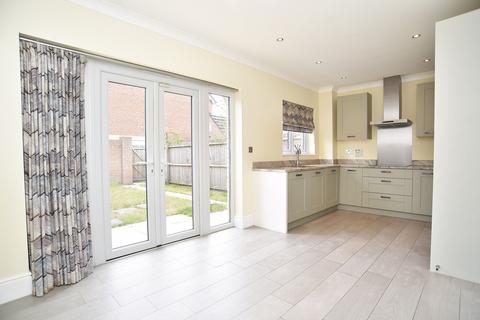 4 bedroom end of terrace house for sale, Pickering Gardens, Harrogate, HG1