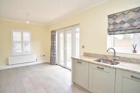 4 bedroom end of terrace house for sale, Pickering Gardens, Harrogate, HG1