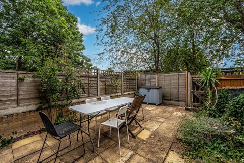 4 bedroom end of terrace house to rent, Brockley Park, Forest Hill, London, SE23