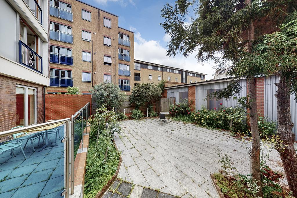 Apartment in London - View 3