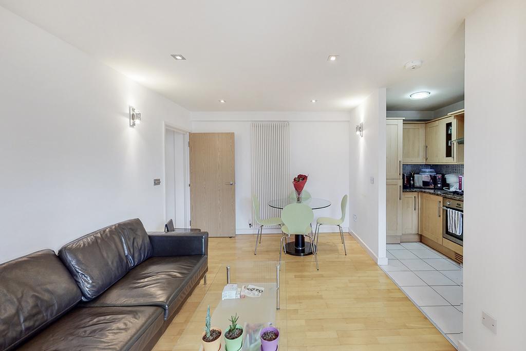 Apartment in London - View 5