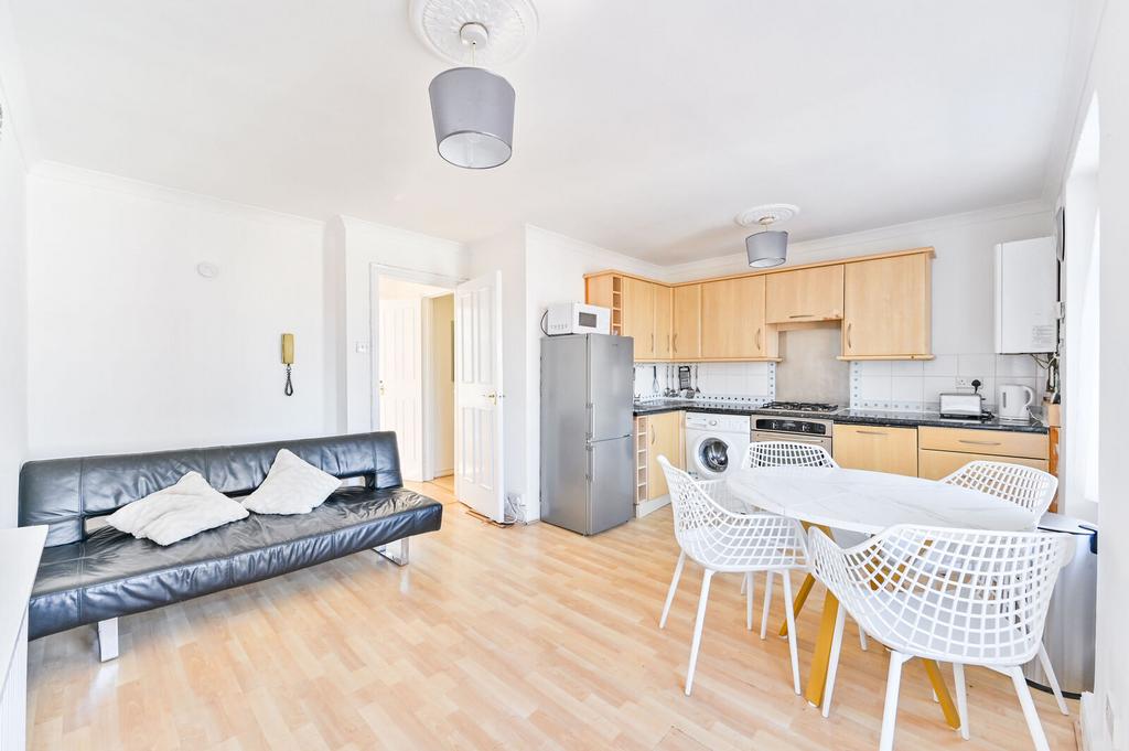 Apartment in London - More