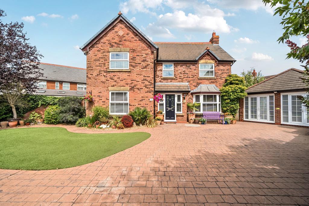 Watch Elm Close, Bristol, BS32
