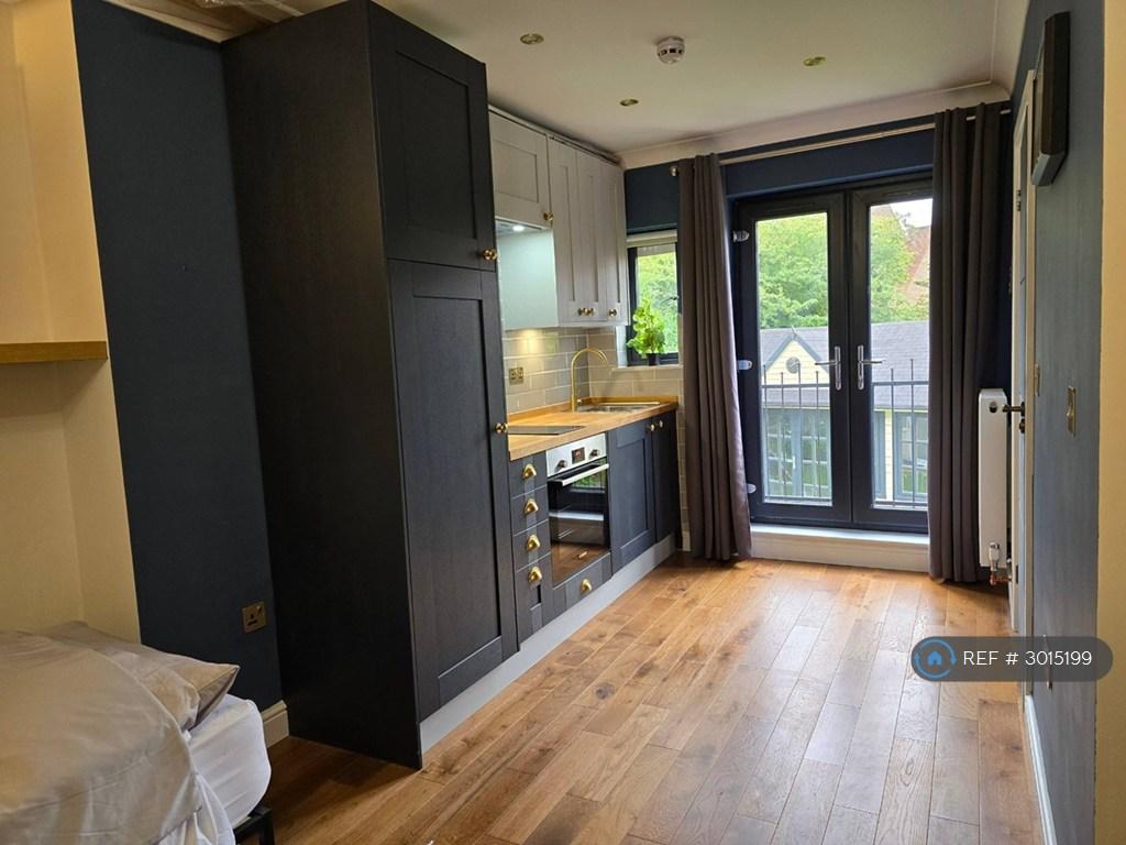 House in London - View 2