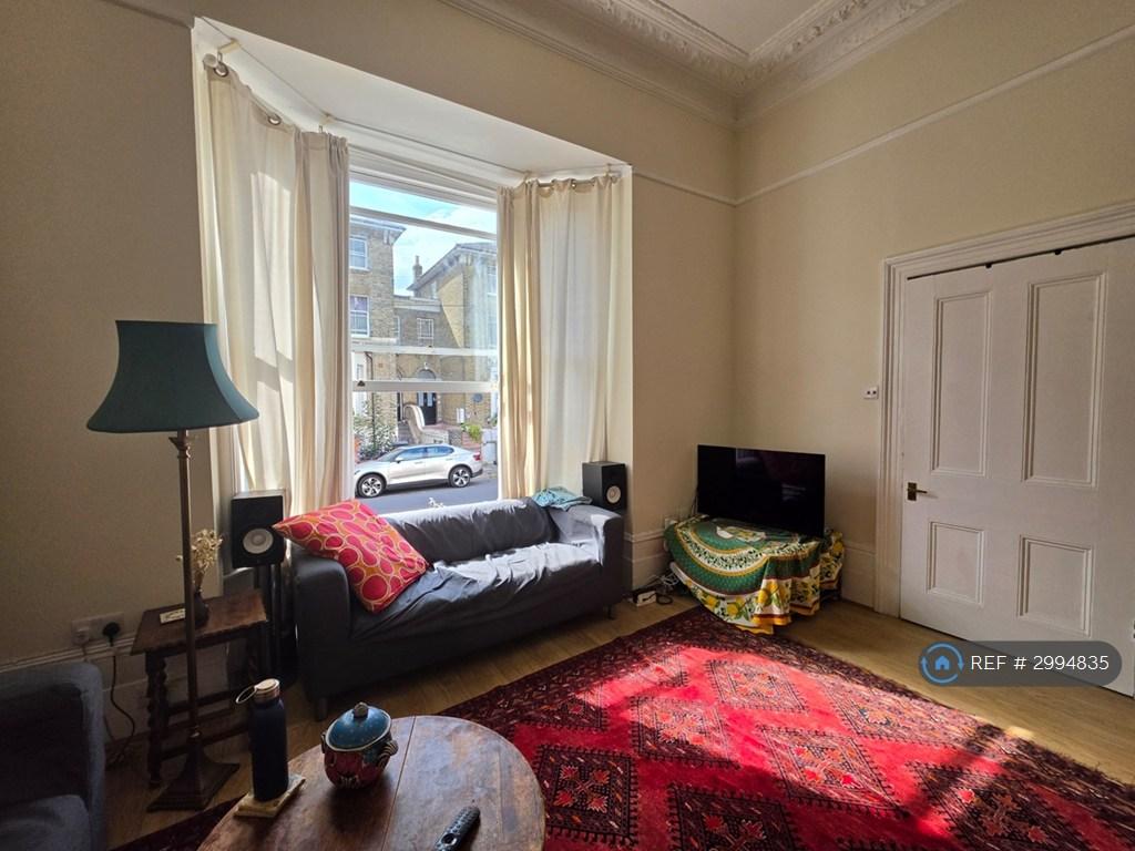 Apartment in London - View 3
