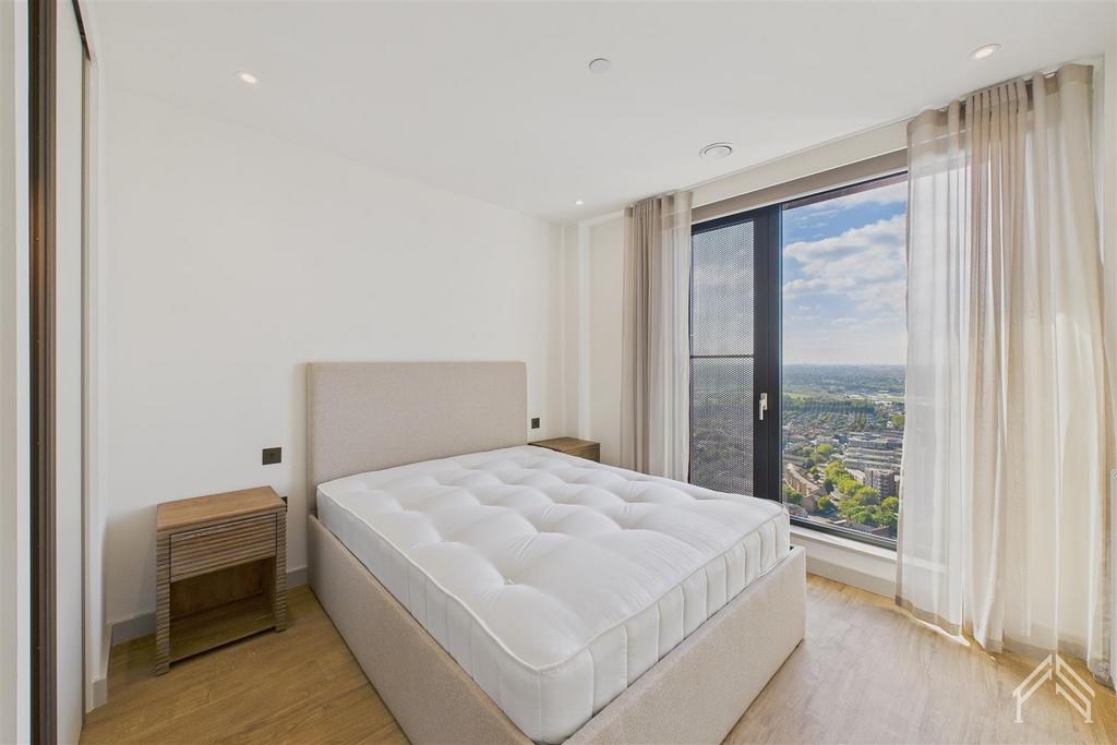 Apartment in Walthamstow - View 5
